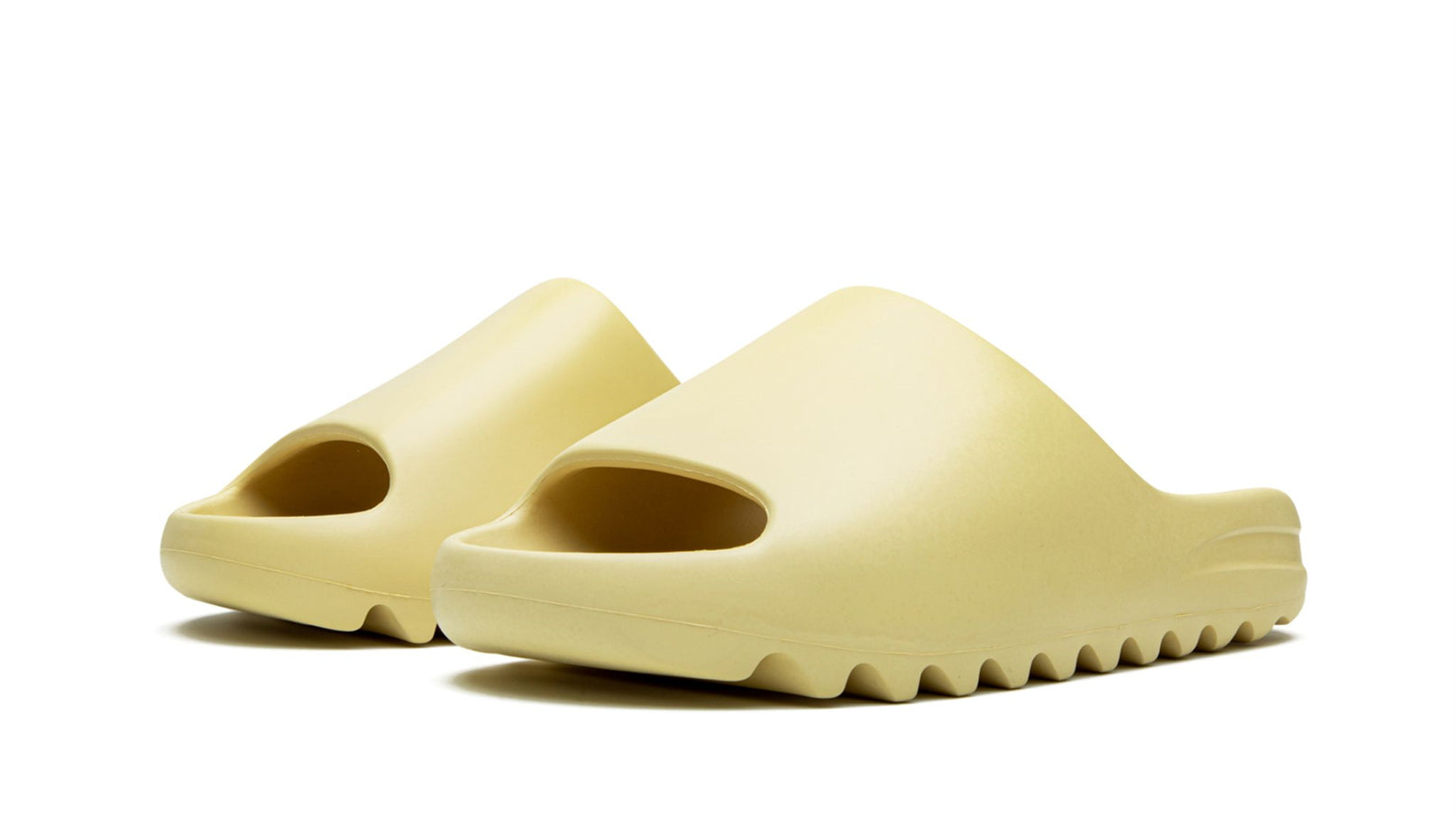 Yeezy Slides "Desert Sand"
