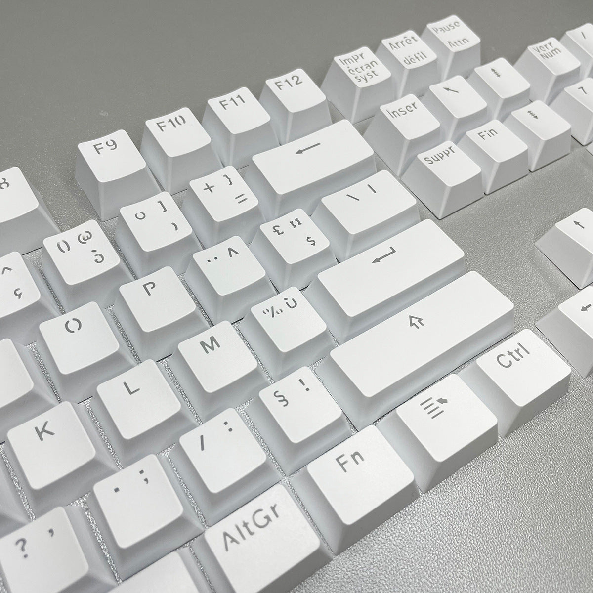 French White Shine-Through Keycaps